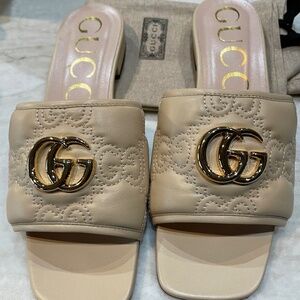 Gucci: BRAND NEW EU 38 Quilted Leather Sandals